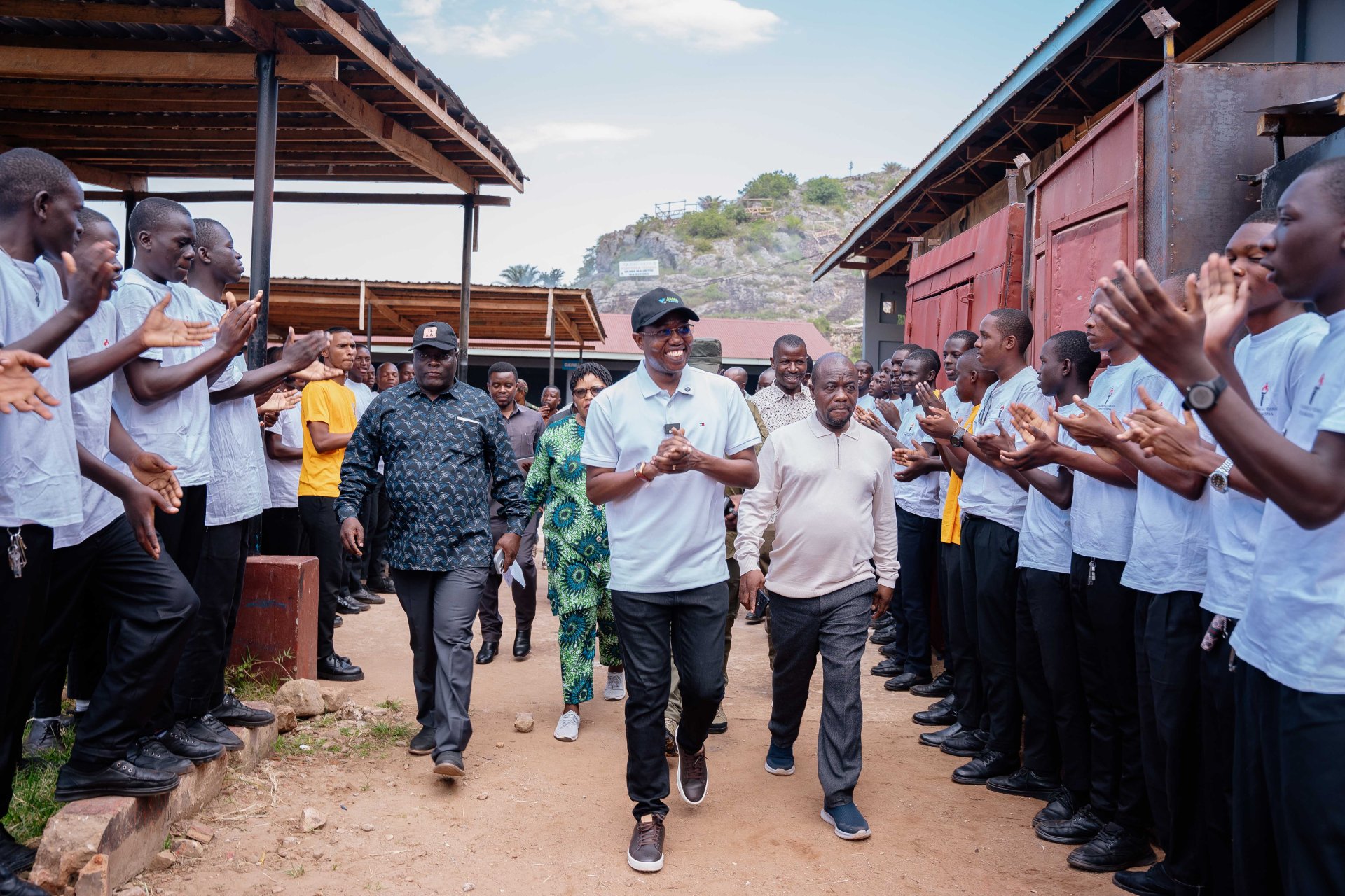 Waziri wa Nchi, Ofisi ya Rais – Maendeleo ya Vijana, Mhe. Joel Arthur Nanauka ametembelea Kongani ya Vijana iliyopo Bukoba na kuwahimiza vijana kutumia ipasavyo fursa wanazozipata ili kujilet